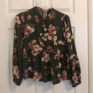 Floral pillow sleeve blouse